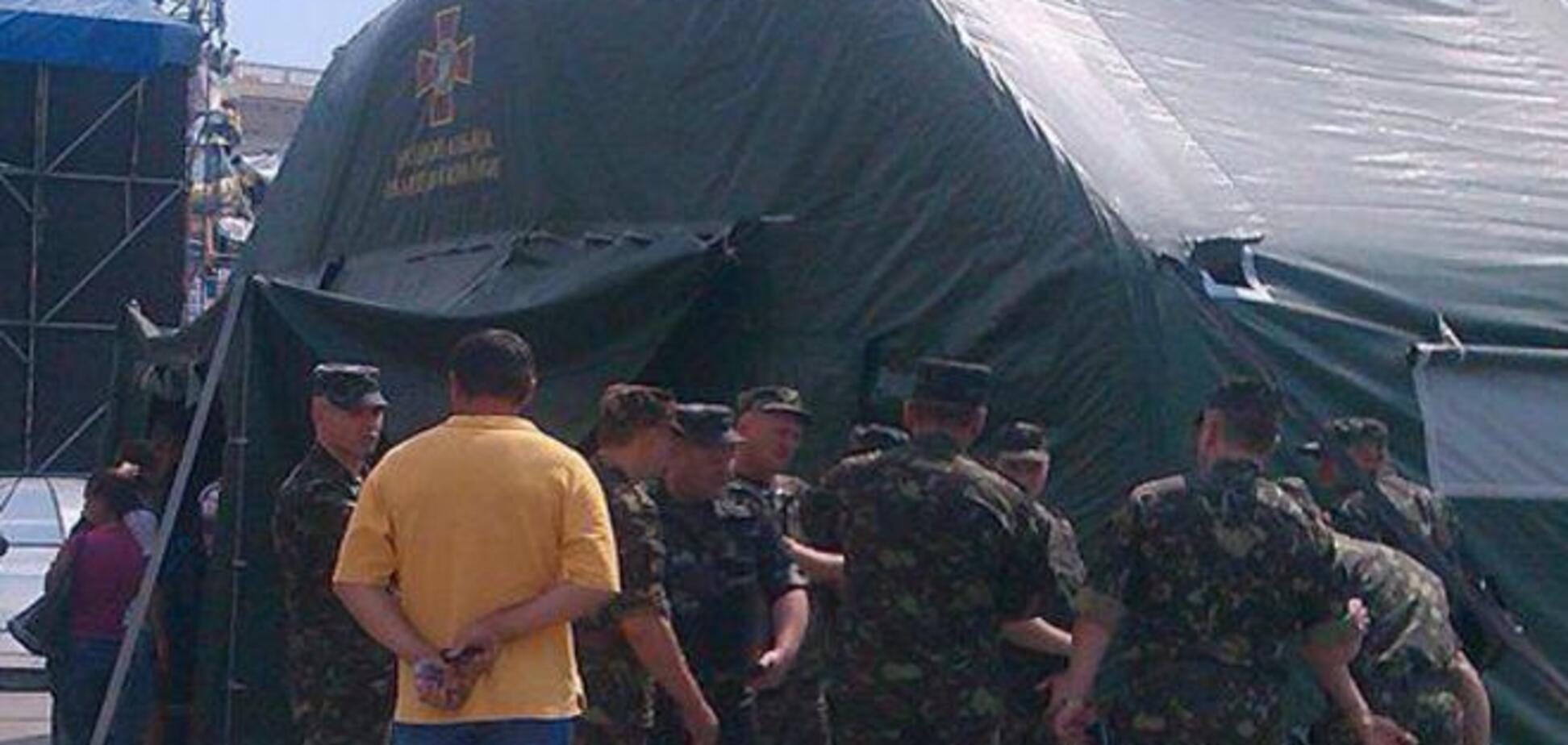 Нацгвардия устроила рекрутинг добровольцев прямо на Майдане