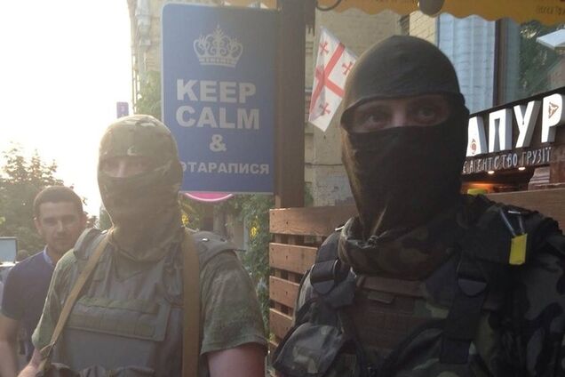 Атаковавших киевский ресторан майдановцев арестовали на 2 месяца