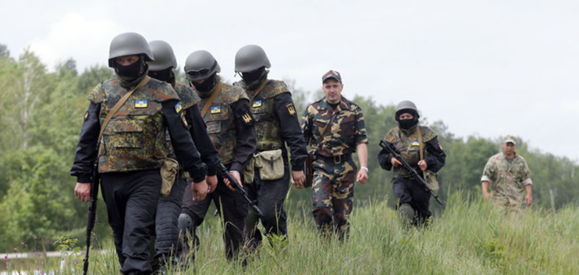 Більш ніж тисяча військових на кордоні вирвалися з оточення бойовиків після триденного бою