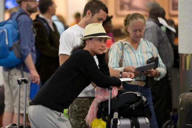 Власти РФ задумали лишить россиян иностранных автомобилей, лекарств и отдыха