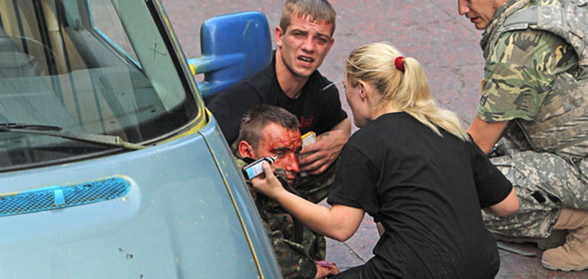 Возле Украинского дома прогремел взрыв