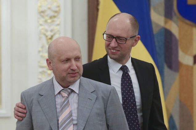 СМИ разузнали о планах Яценюка и Турчинова выйти из 'Батьківщини' и создать свой блок