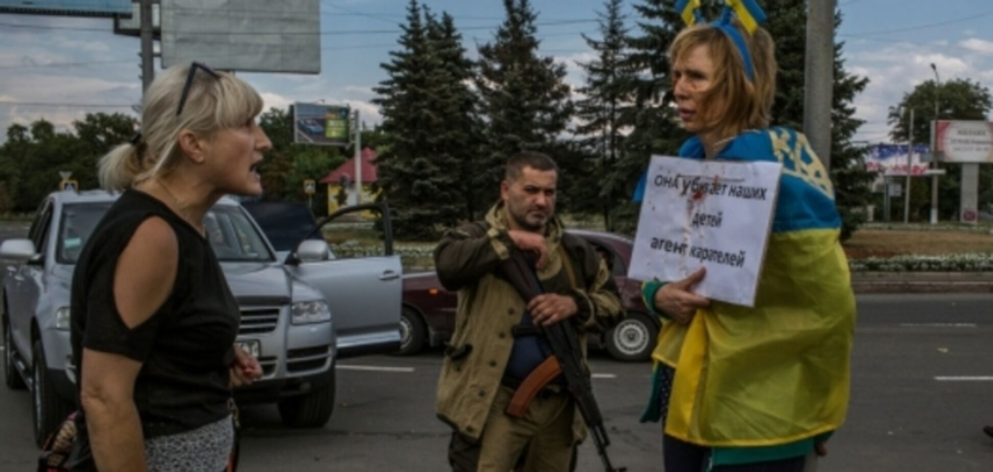 'Он разгонялся и бил меня ногой в грудь'
