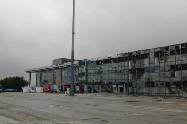 Украинская армия покинула аэропорт Луганска с потерями