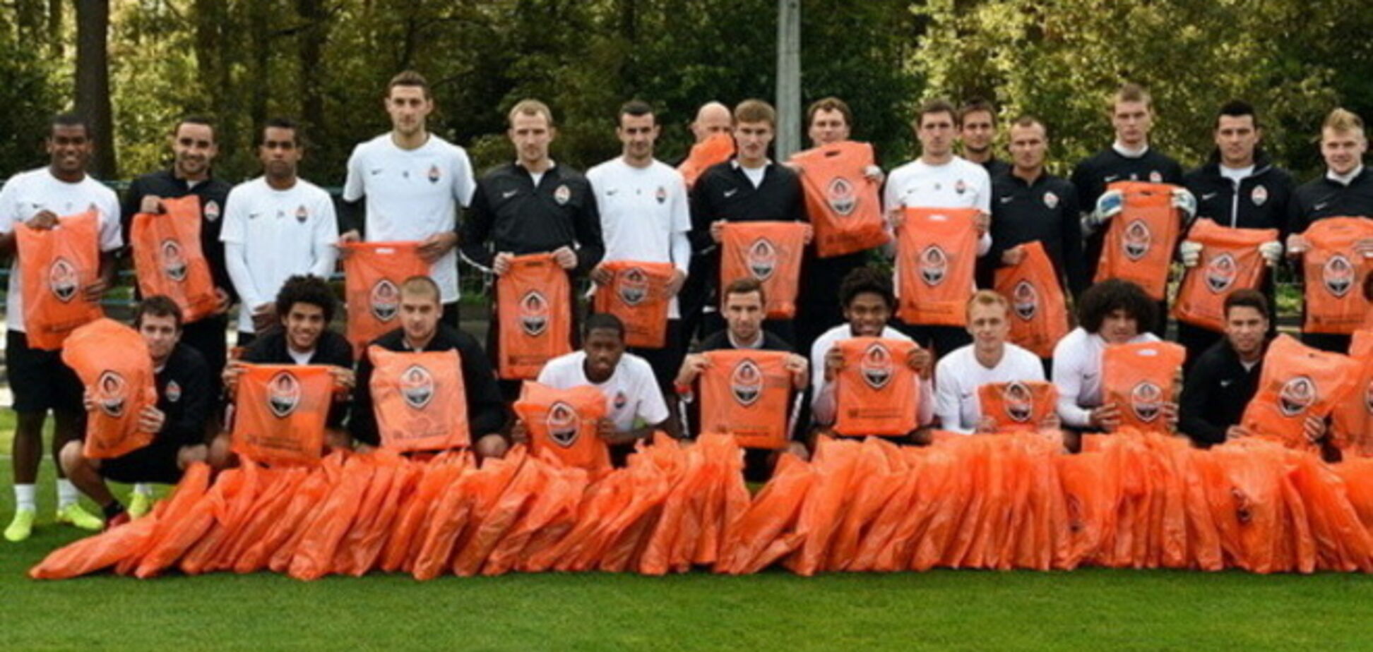 'Шахтер' помог детям-переселенцам из зоны АТО