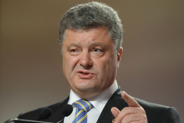 Порошенко уволил главу разведки, который официально был отстранен от своей должности еще в марте