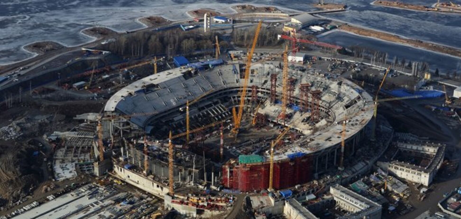 Стоимость стадиона 'Газпрома' в Санкт-Петербурге достигла 934 млн евро