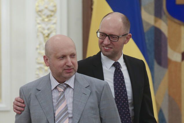 Яценюк и Турчинов стали лидерами партии 'Народный фронт'
