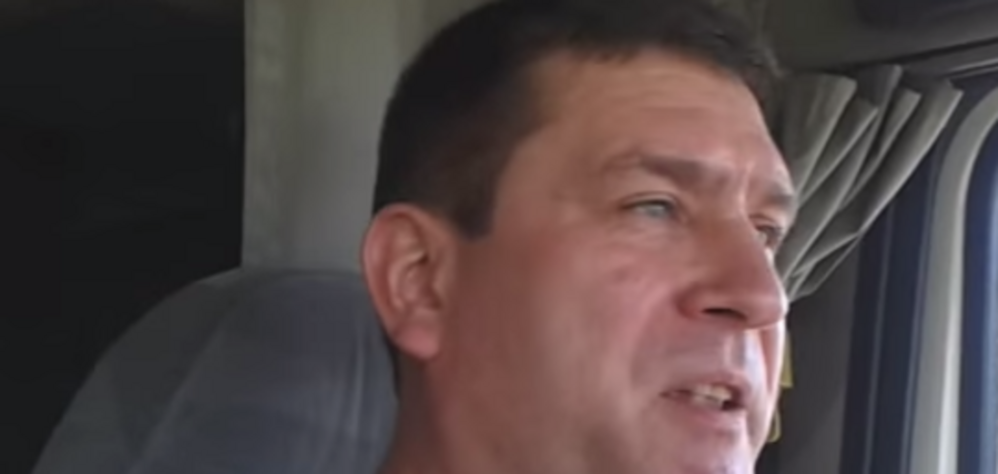 Поющий дальнобойщик о заблудившейся 'армии уродов РФ': за это иногда и ноги отрывают