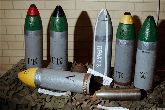 В сельском гараже милиция вместо машины нашла склад артснарядов