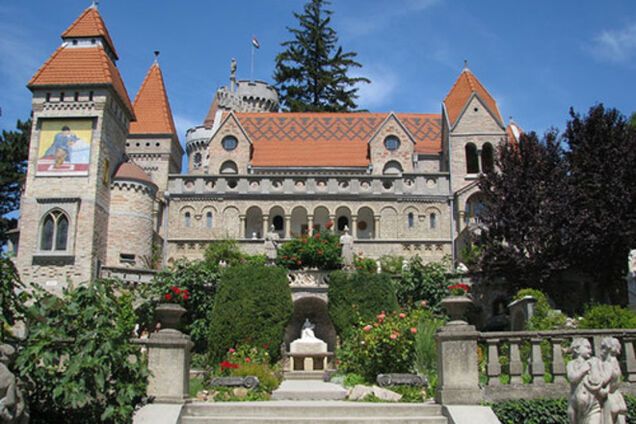 Невероятная история любви архитектора, который 40 лет строил замок для своей жены