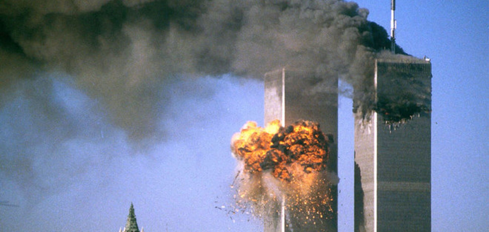 Теракт 9/11. Самые страшные кадры трагедии