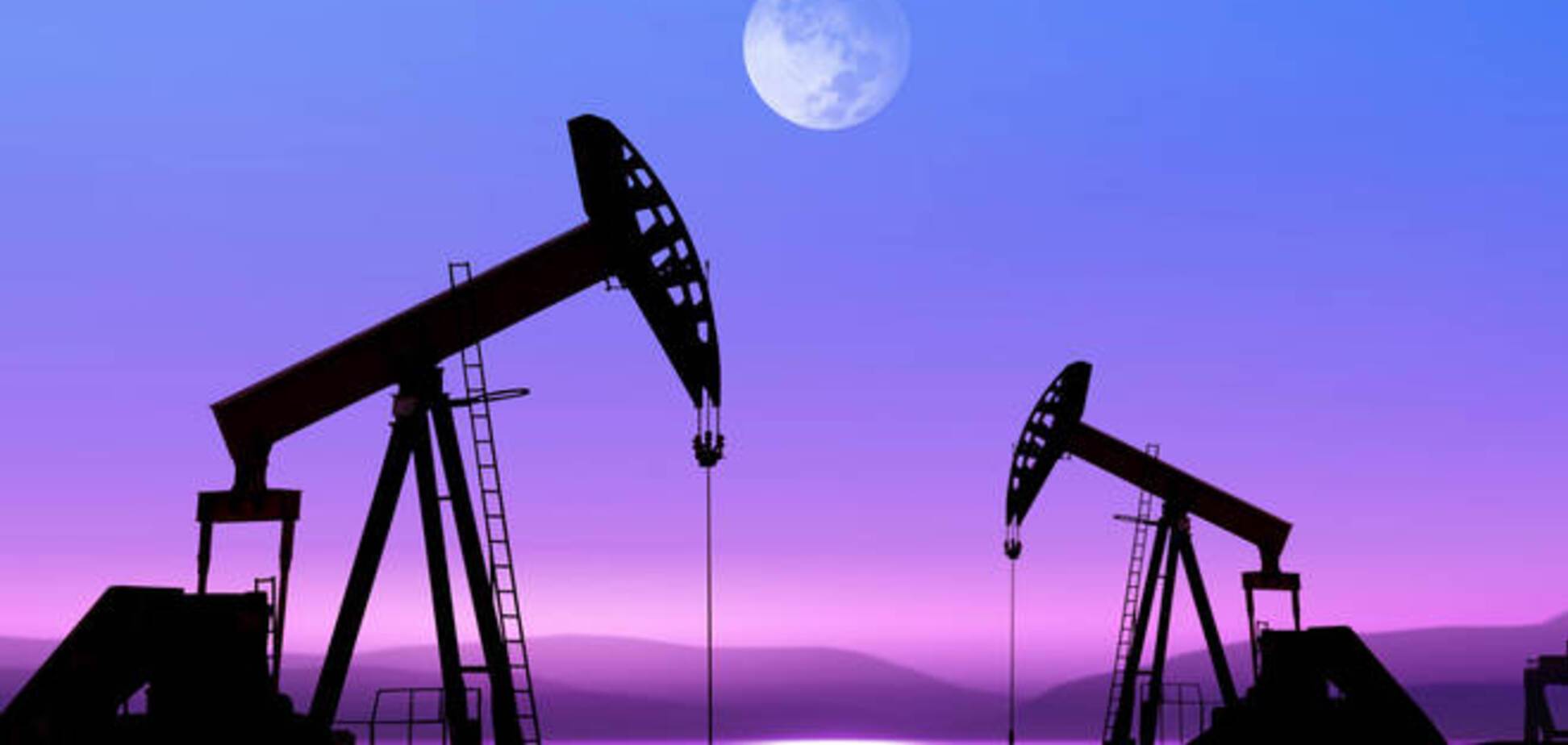 Нефть упала до минимума за последние 16 месяцев 