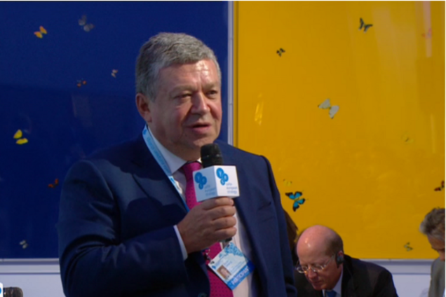 Представник РФ на саміті YES: всім доведеться змиритися, що Донбас залишиться в Україні