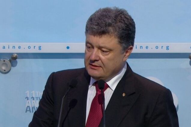 Порошенко анонсировал начало борьбы за умы крымчан