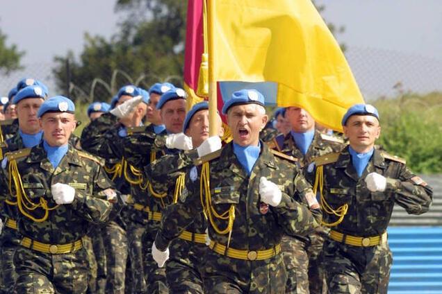 Украинские призывники, желая 'откосить' от армии, женятся на многодетных женщинах