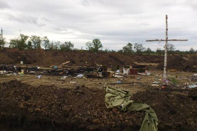 Появились фото Победы после обстрела 'Ураганами' и 'Градами'