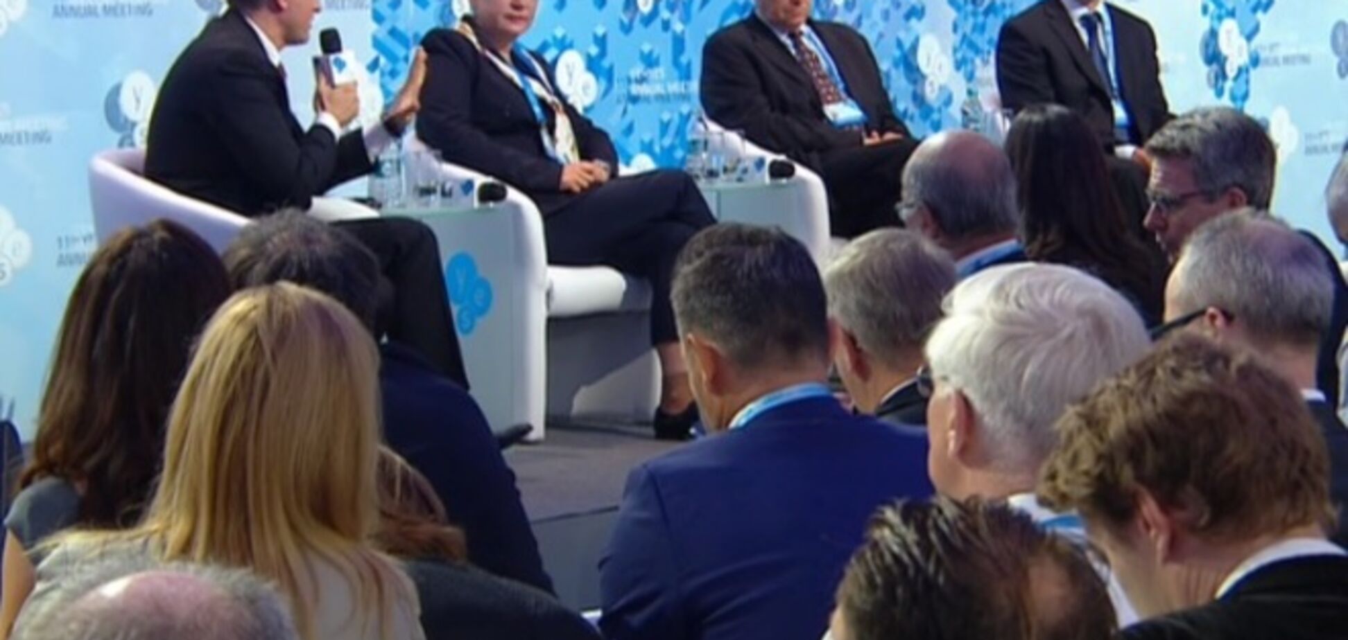 Иностранный эксперт предрекает Украине дефолт, Гонтарева опровергает