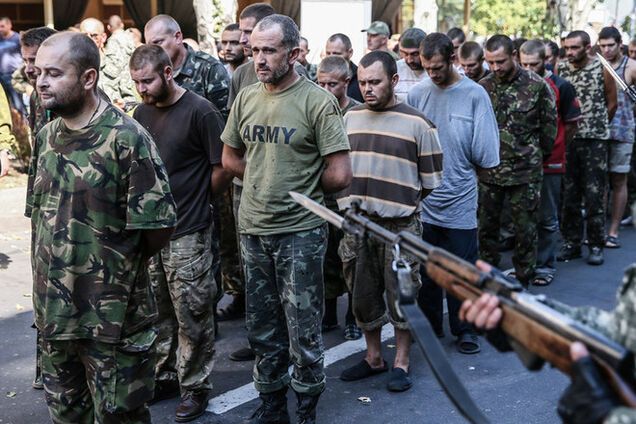 Террористы и украинские военные обменяются пленными: 65 на 65