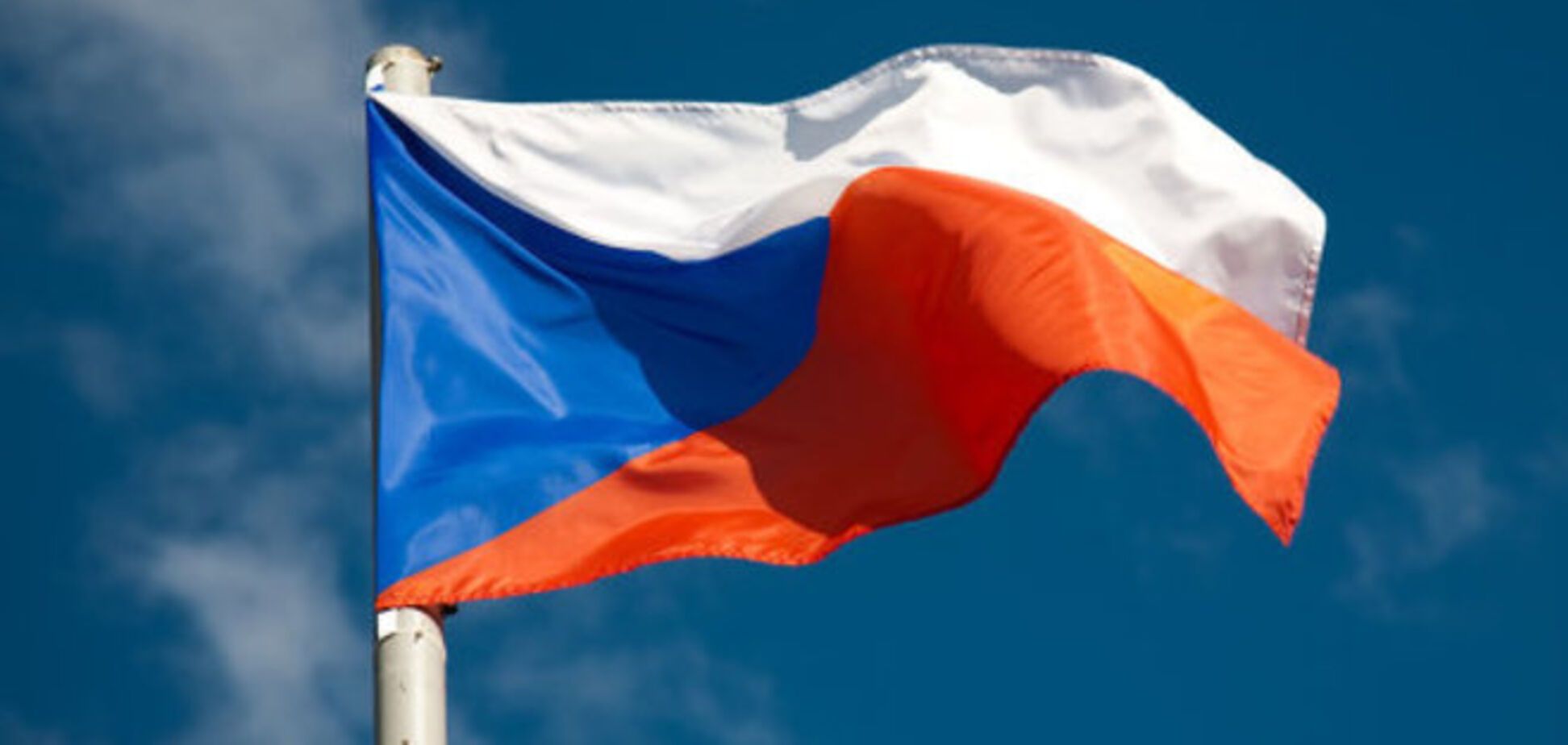 Чехия заморозила отношения с Россией