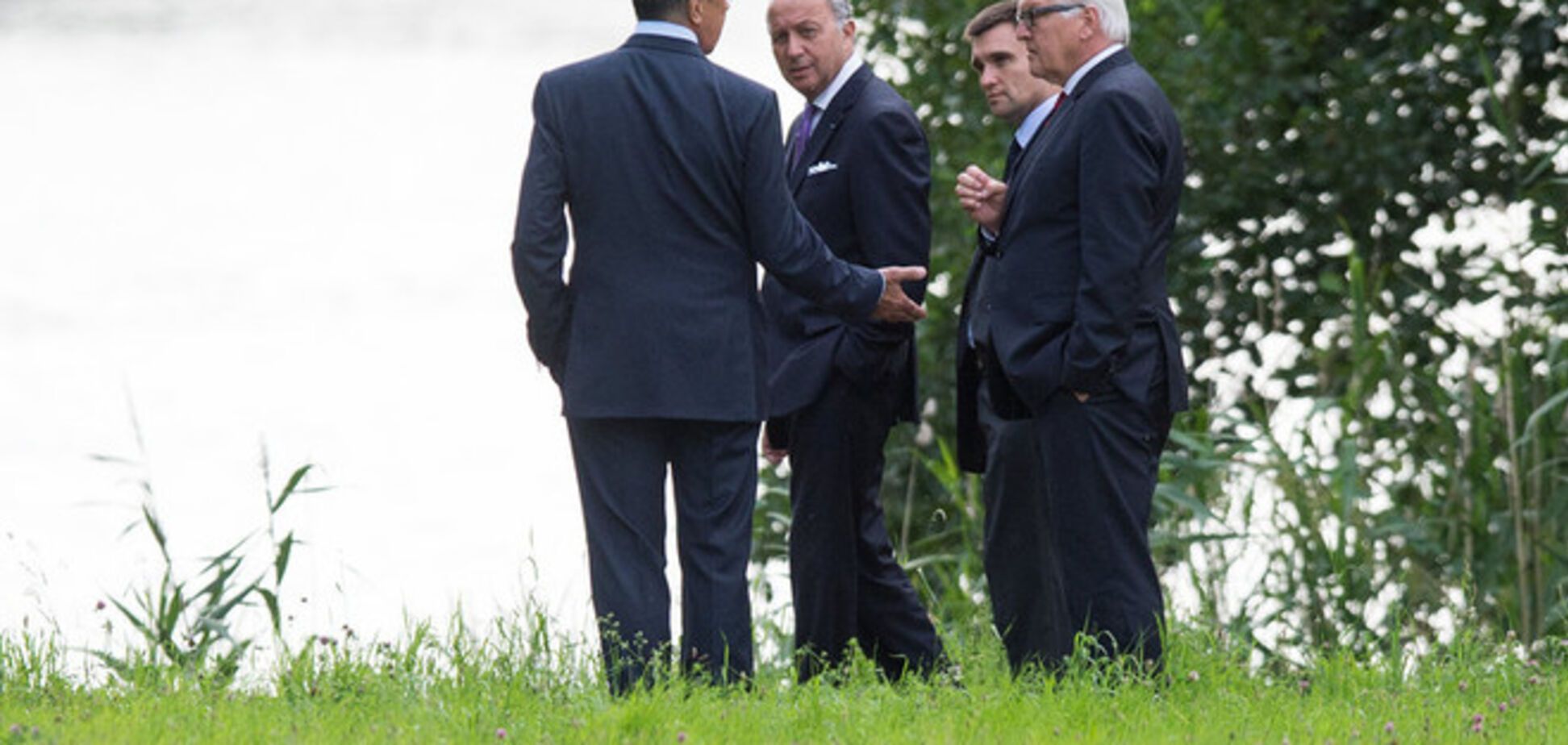 Главы МИД Германии, Франции и РФ провели переговоры по Украине