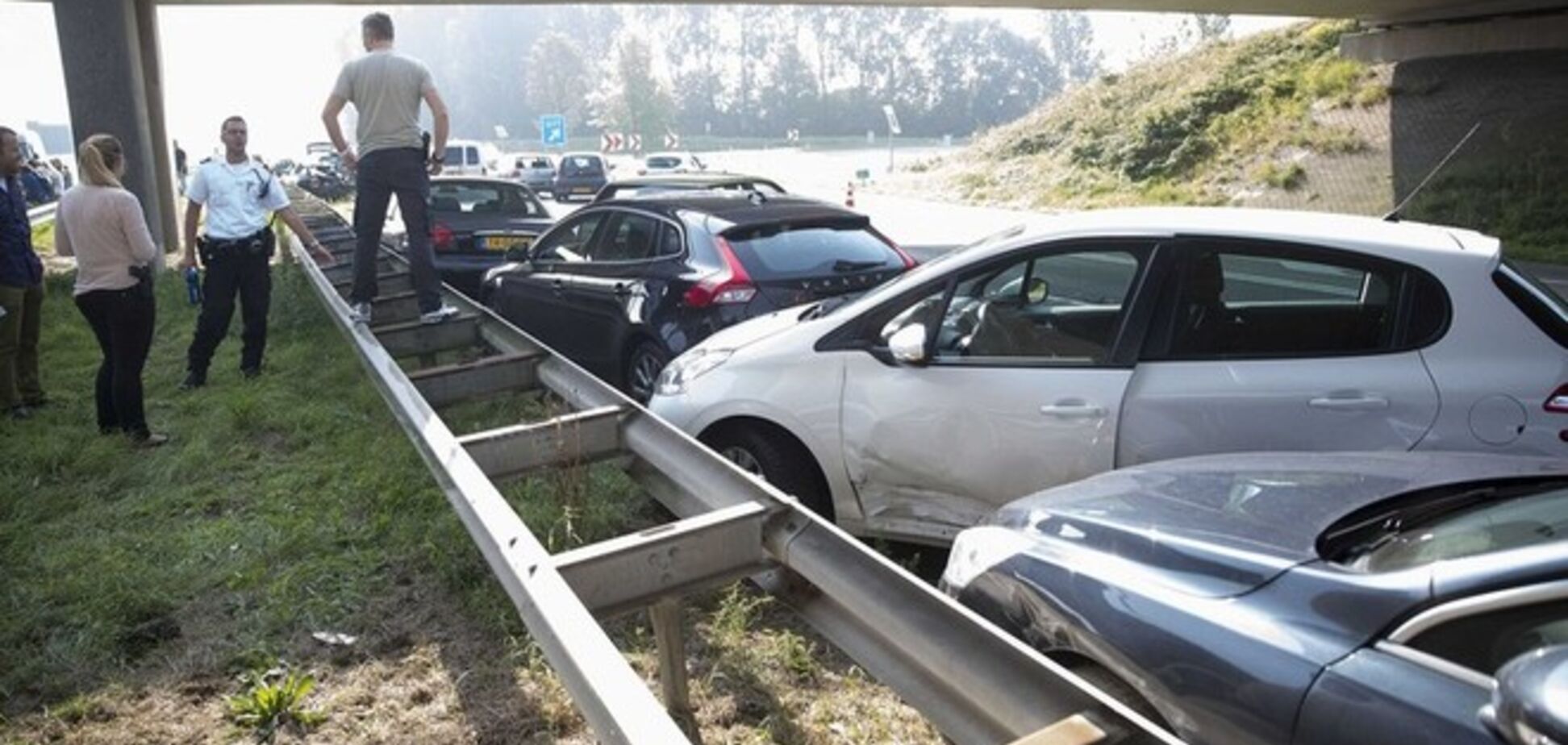 В Нидерландах в ДТП столкнулись 150 автомобилей