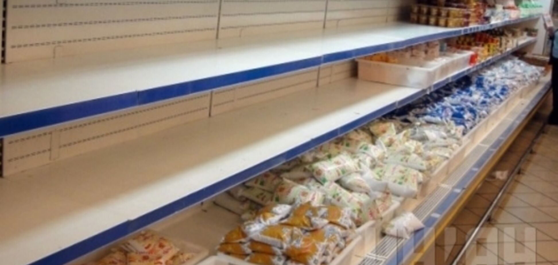 На въезде в Крым образовались 14-километровые очереди грузовиков с продуктами