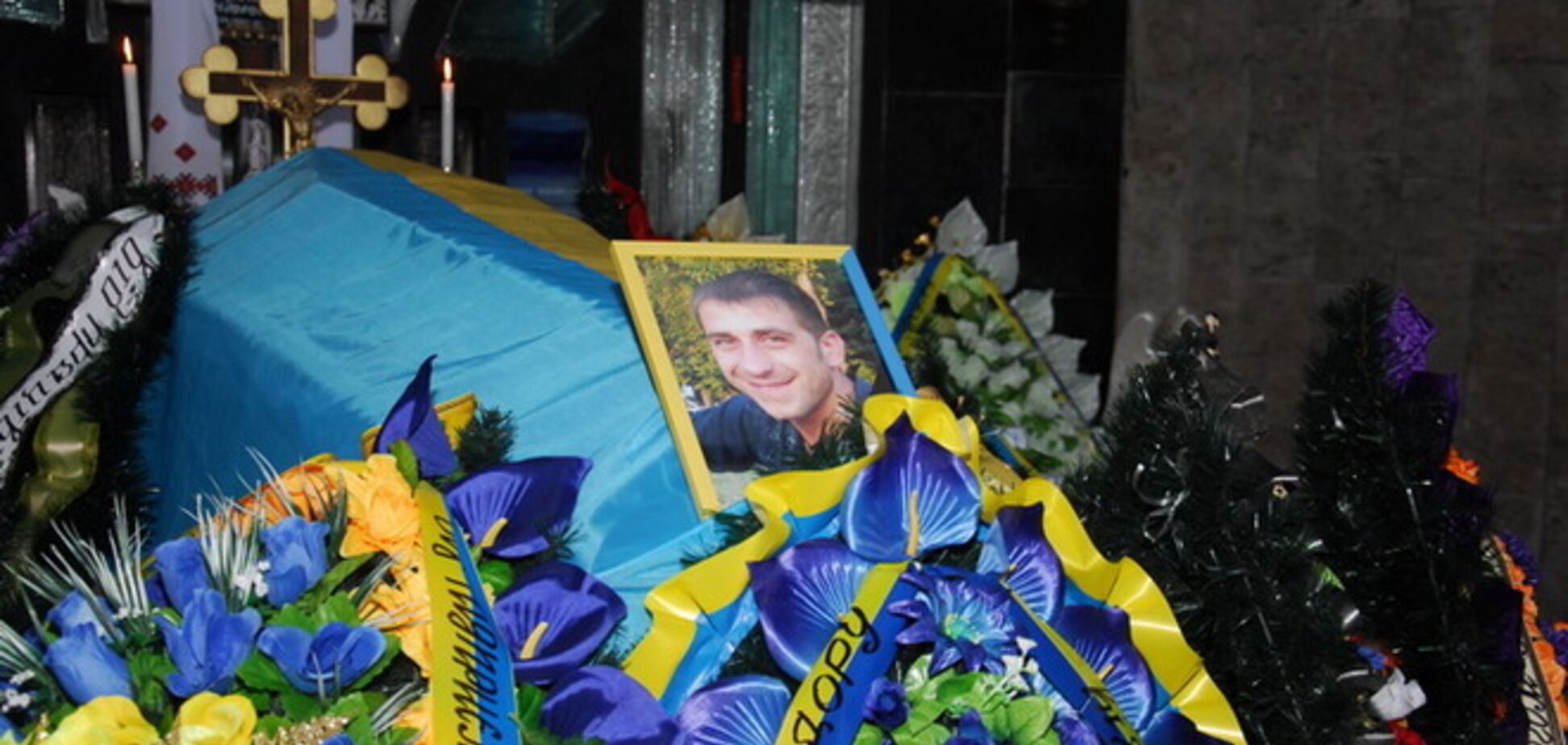 Героя України з Луганщини поховали в Тернополі: мати відмовилася від 'сина-бандерівця'