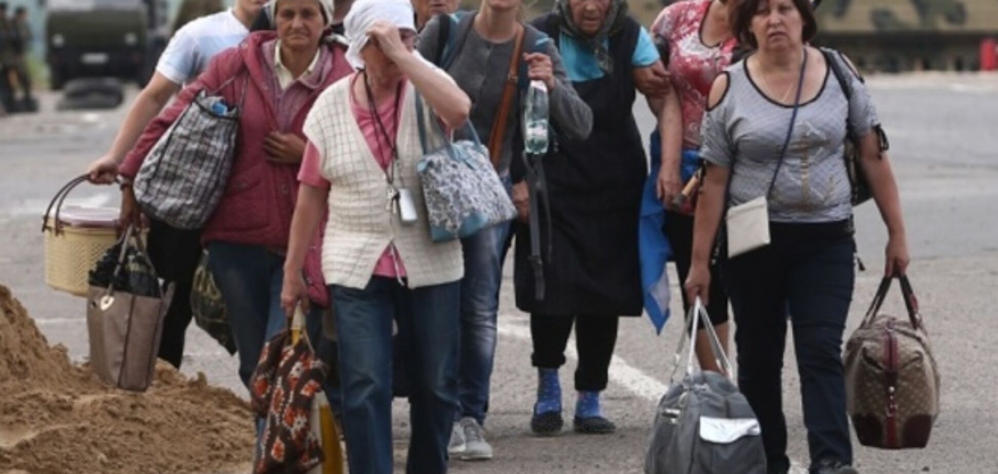 Луганські біженці тікають з РФ і просять зібрати їм грошей на зворотну дорогу в Україну