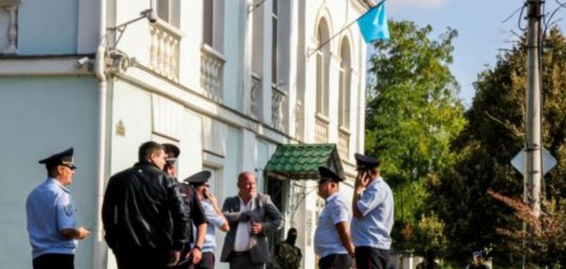 ФСБ-шники провели массовые обыски у членов Меджлиса в Крыму