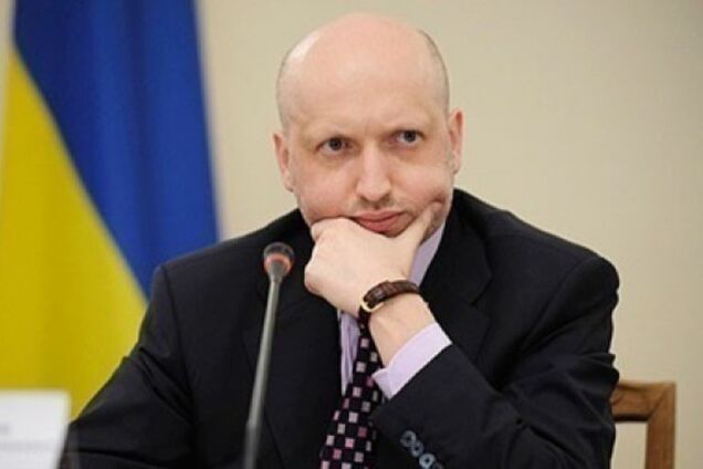 Турчинов потребовал от СБУ и ГПУ проверить законность голосования за статус Донбасса