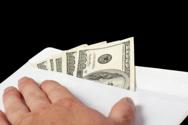 В Днепропетровске задержали офицера военкомата, который за 6 тысяч гривен 'отмазывал' призывников от армии