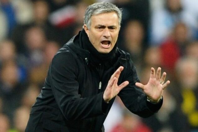 Моуриньо хотят оставить в 'Челси' на 10 лет
