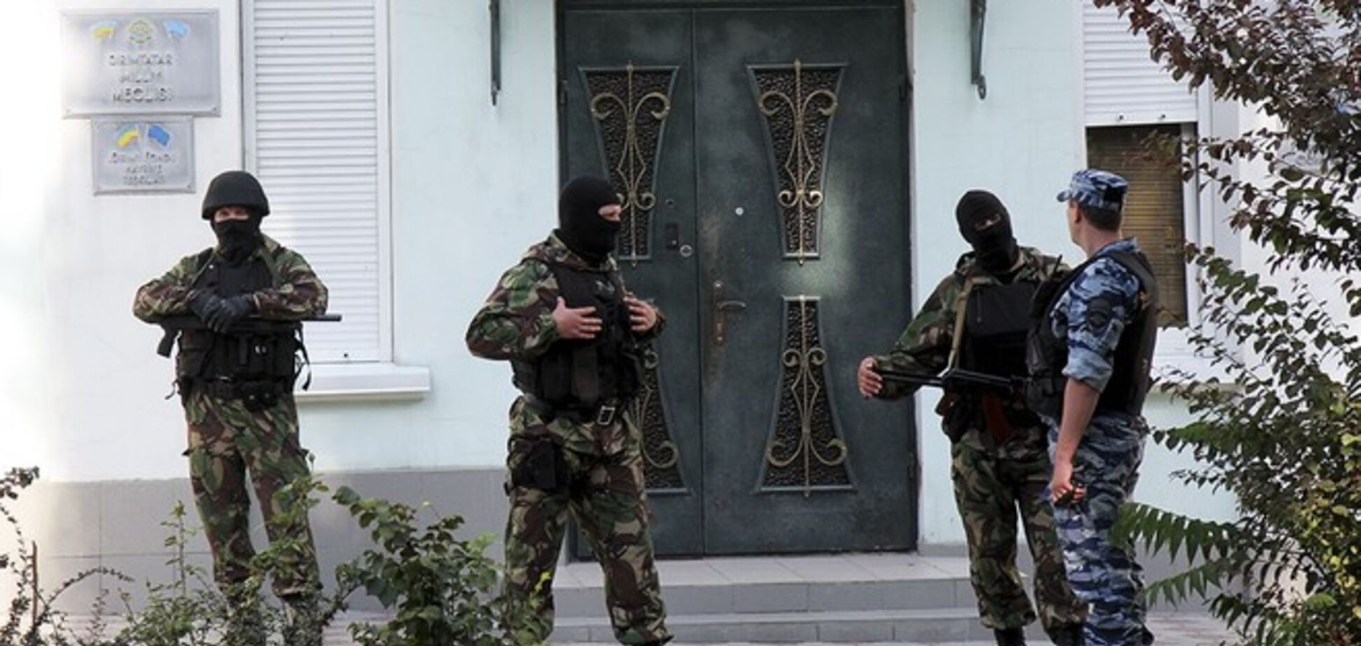 Оккупанты провели новые вооруженные обыски в домах крымских татар