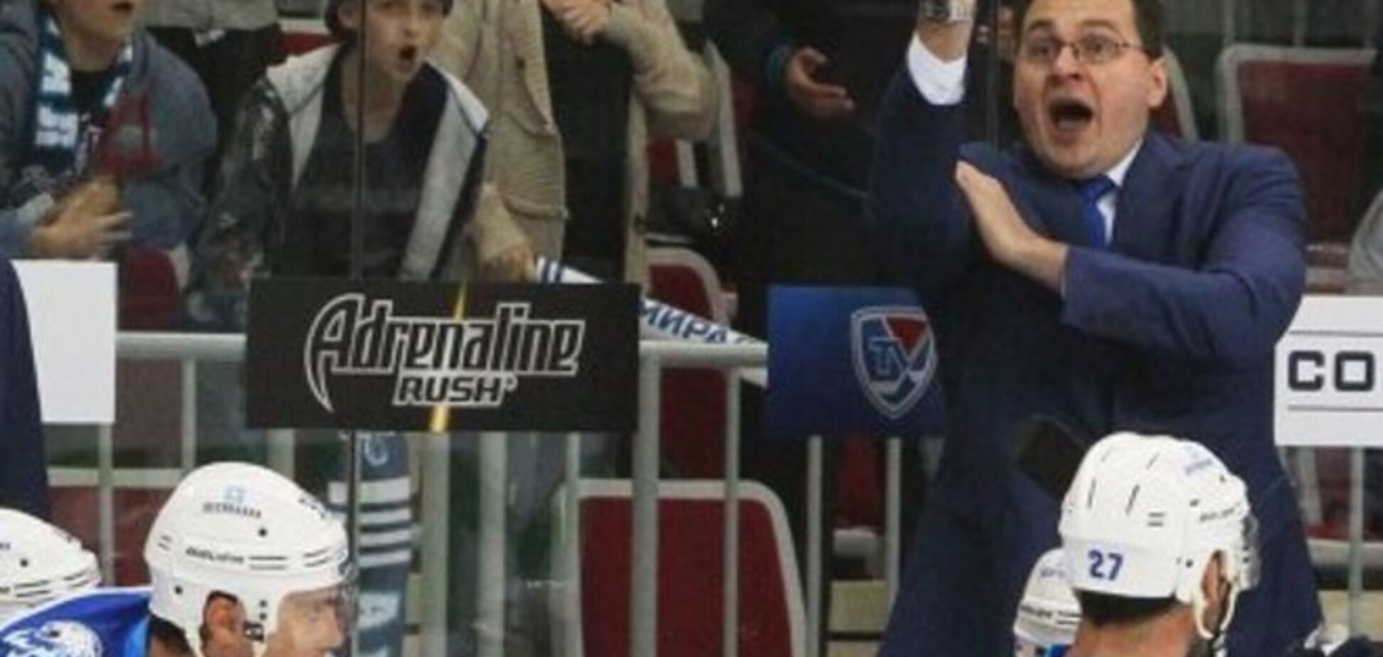 Экс-тренер 'Донбасса' серьезно наказан за неприличный жест