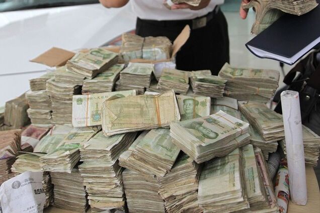 У жителя Винницы в 'Укргазбанке' украли почти полмиллиона долларов