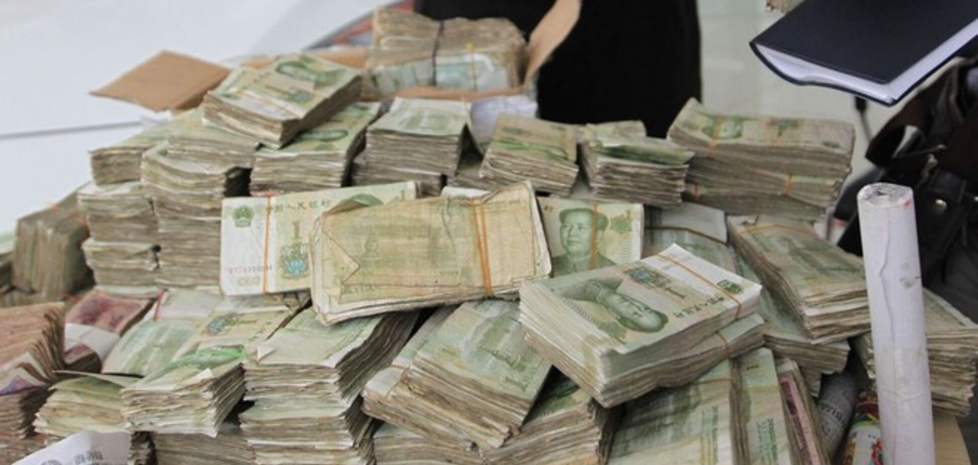 У жителя Вінниці в 'Укргазбанку' вкрали майже півмільйона доларів