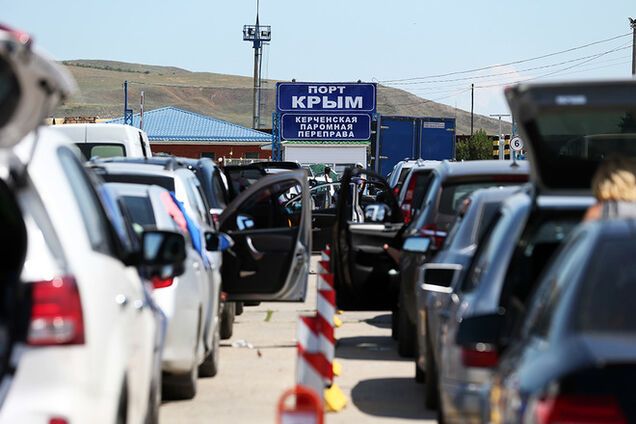 У Керчі зупинено роботу всіх поромів