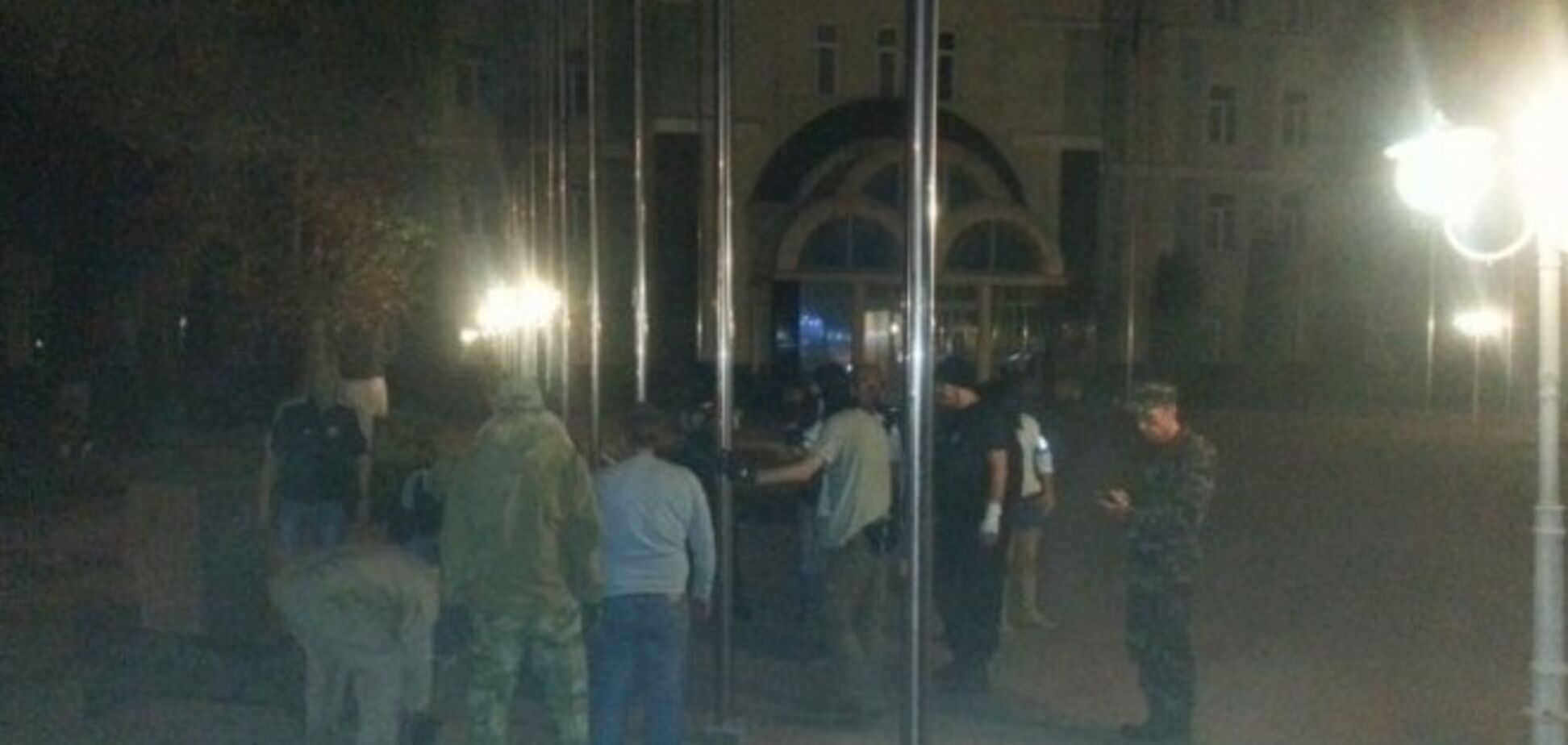 В Одессе активисты уничтожили памятник Кивалову