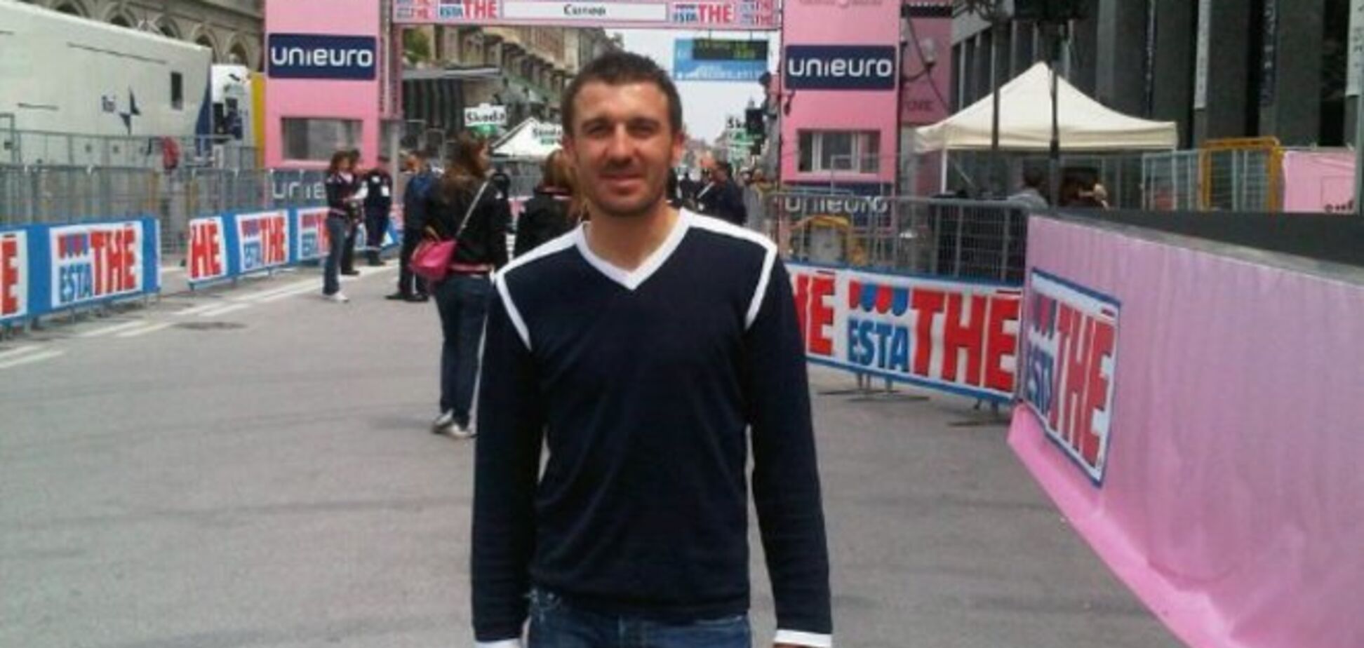 Знаменитый украинский велогонщик пожертвовал на благо армии Кубок мира
