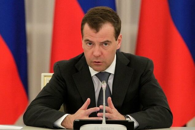 Медведев подписал постановление о пошлинах на украинские товары