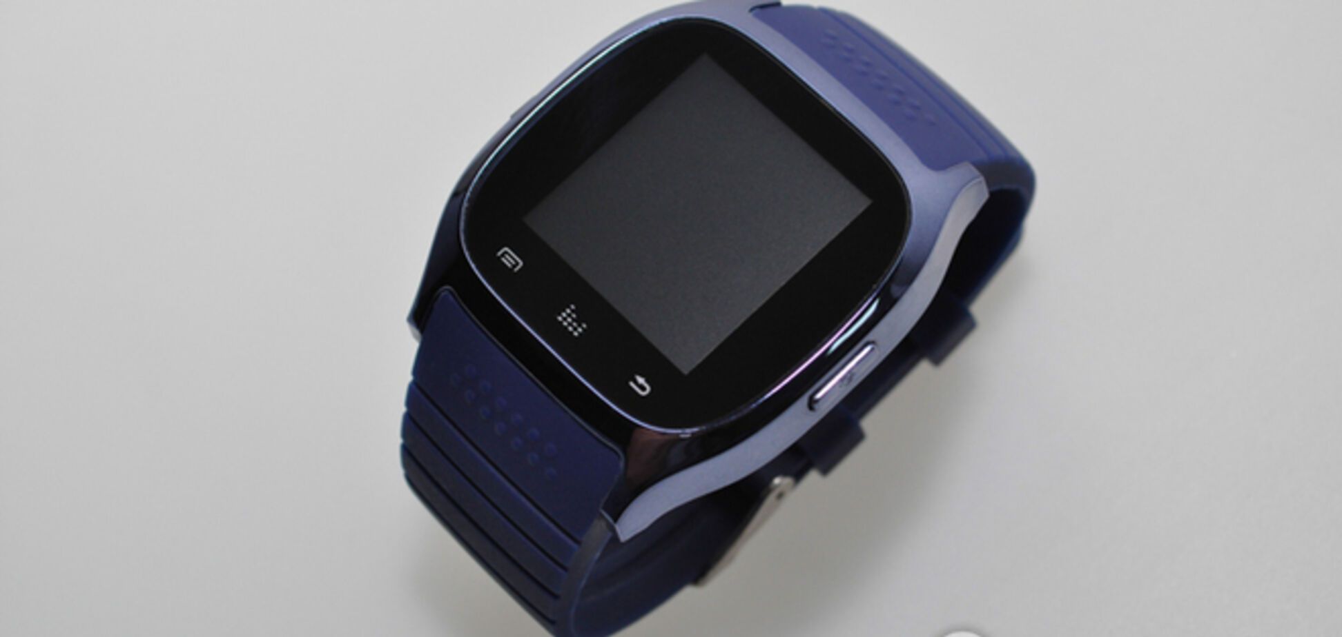 Обзор R-Watch M26: умные доступные часы