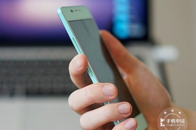 Выпущен самый тонкий в мире смартфон – 5,1 мм