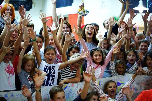 Даша Малахова учит куховарить детей Окунской, Ефросининой и Зеленского