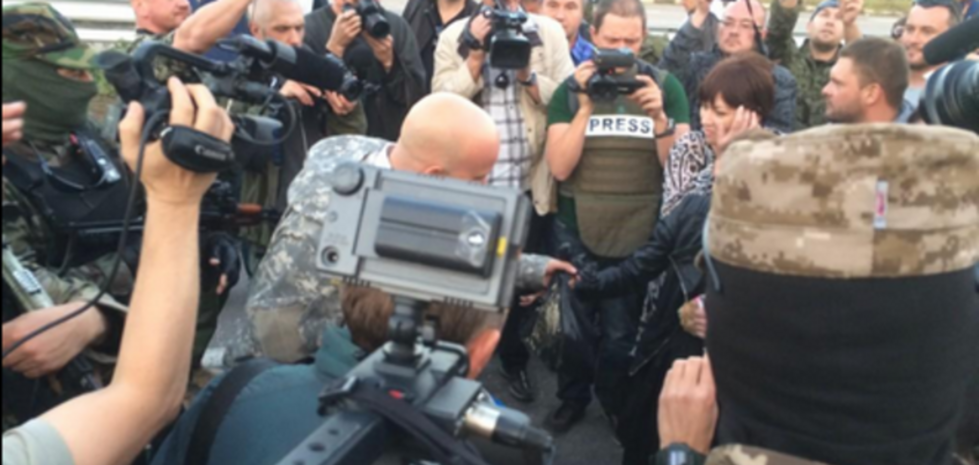 Из плена освобождены более 30 украинских военнослужащих: мужчины обнимались и плакали