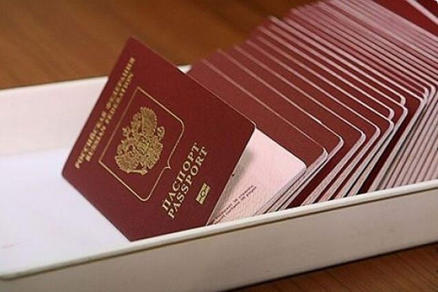 На Донбассе начали раздавать российские паспорта