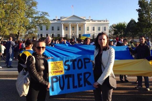 Участники 'Марша мира' в Вашингтоне призвали Путина не убивать демократию в Украине