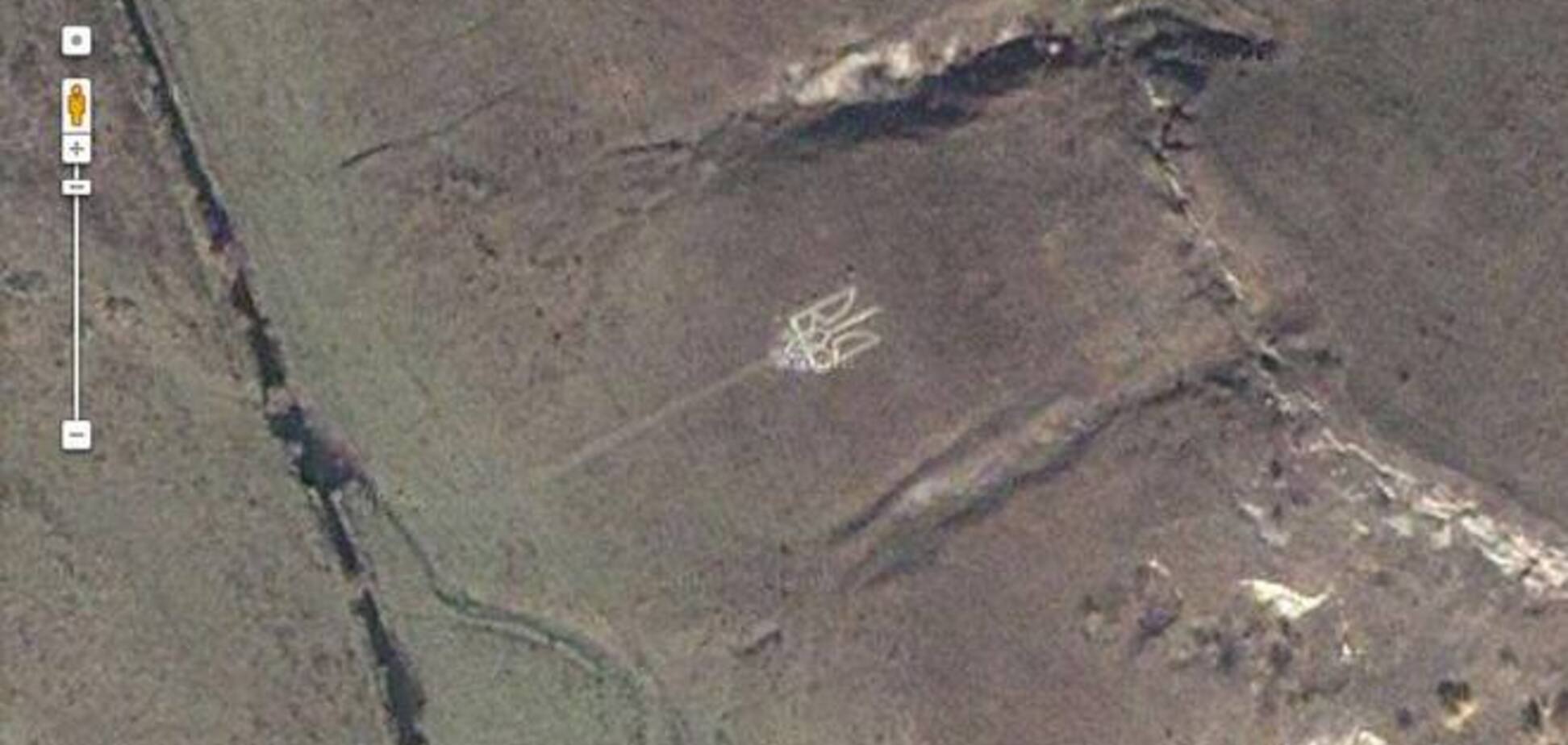 Бывший воин УПА выложил на карпатской горе тризубец, который видно из космоса