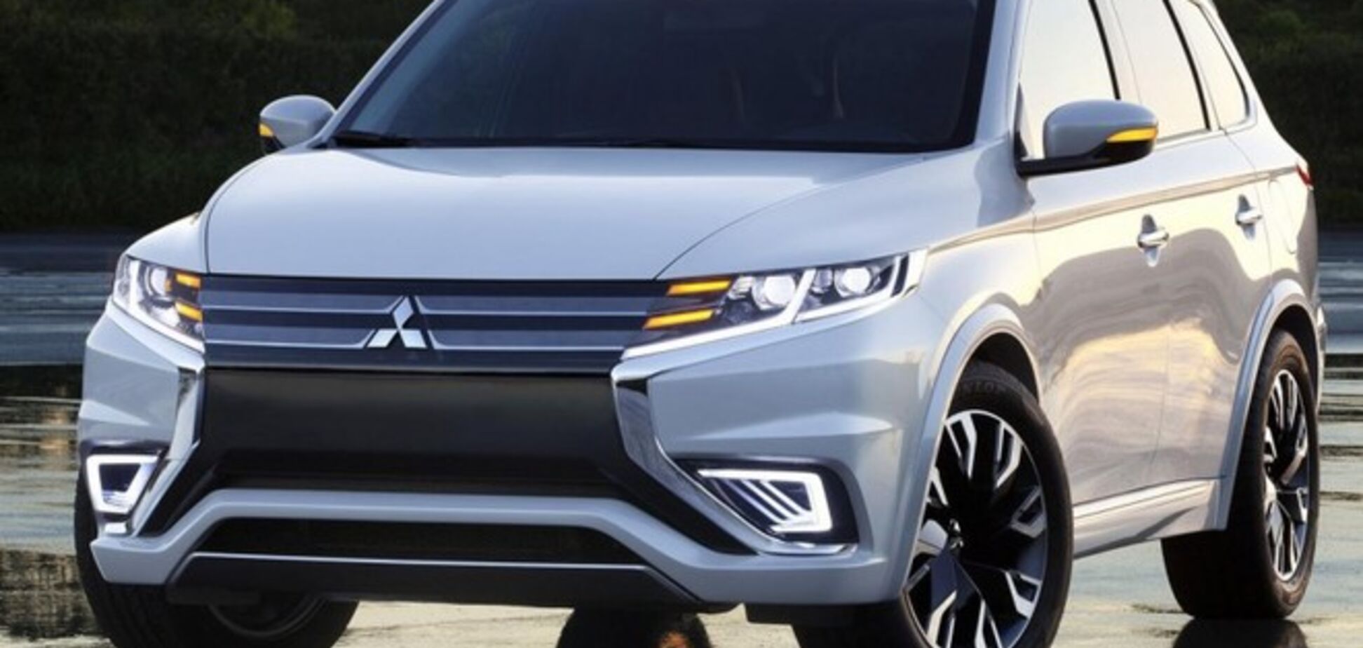 Митсубиси показала новый агрессивный дизайн кроссоверов