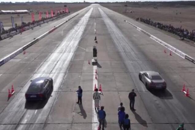 В Крыму российский автогонщик установил рекорд и разбился насмерть